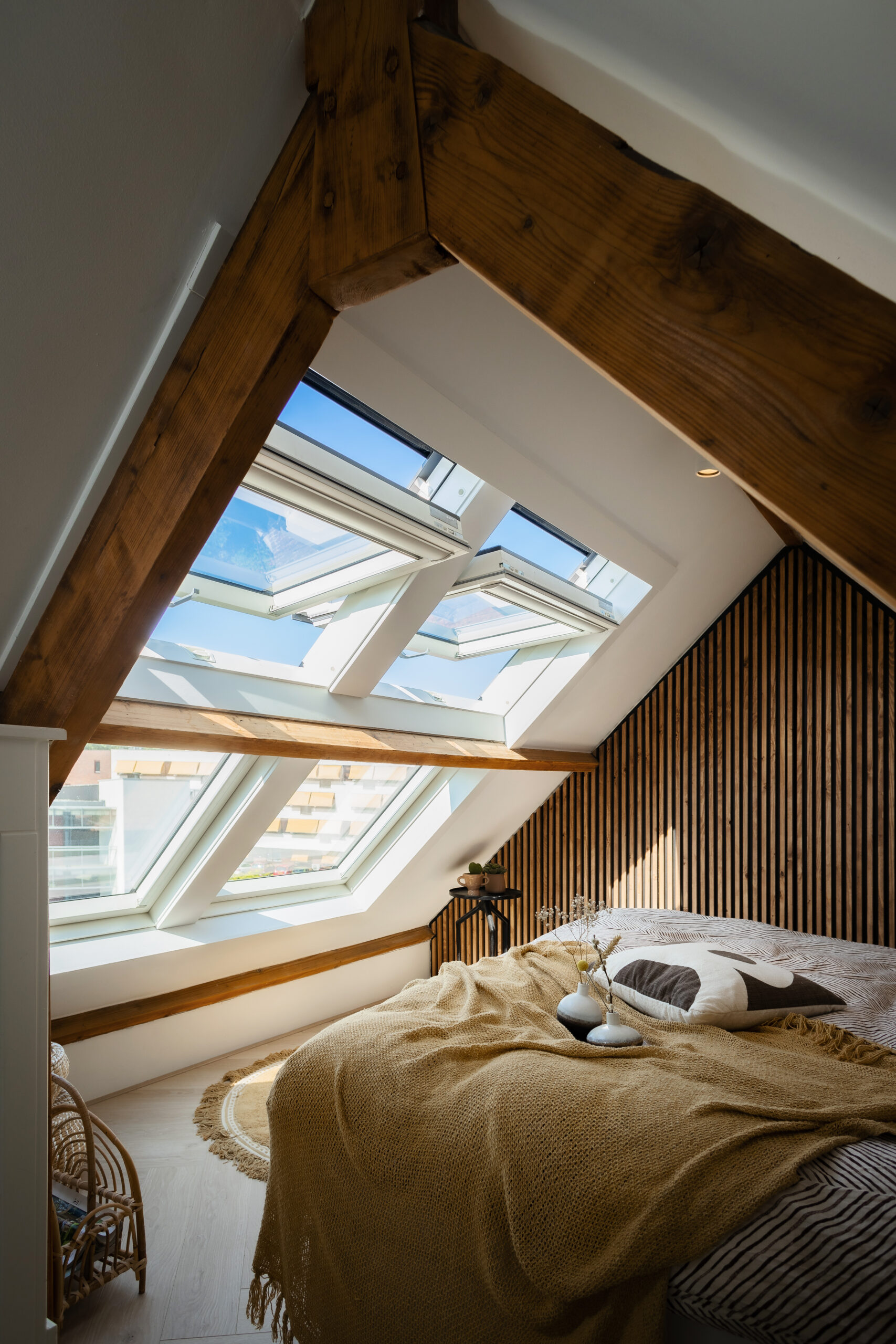 FAKRO tuimeldakramen - Breda slaapkamer zolder (5)